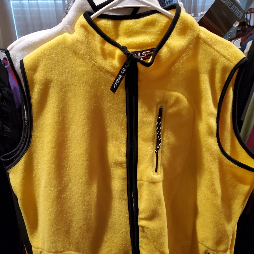 D.H. Sport Derek Heart Unisex Fleece Vest Yellow W/Pockets Zipper Jacket